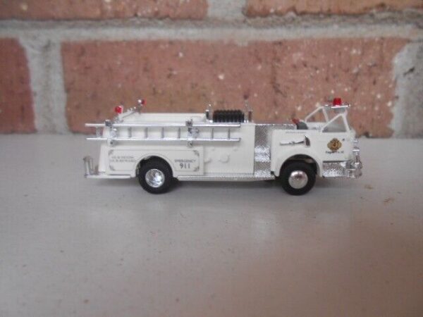 Busch #46017 HO US Feuerwehr Cabrin Pumpwager