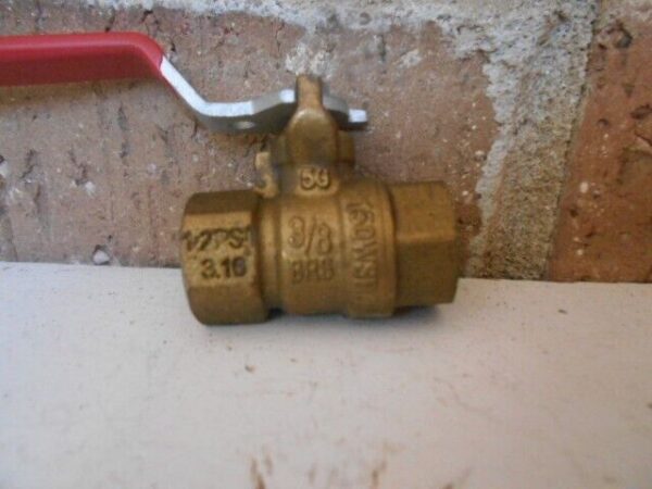 3/8 Inch Female Full Port 600WOG  150WSP  NPT Brass Ball Valve - Image 4