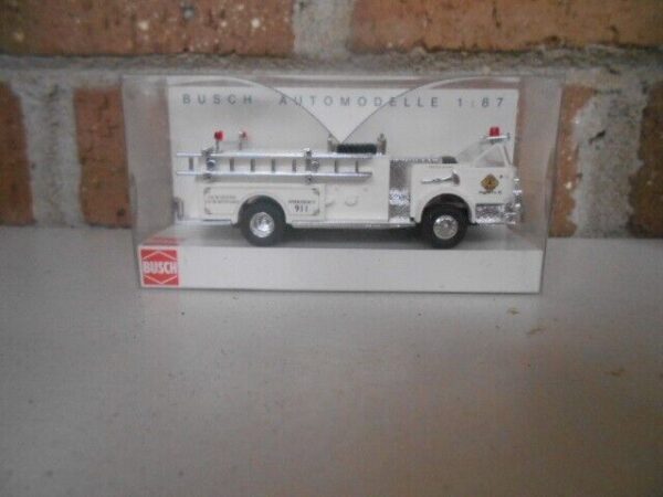 Busch #46017 HO US Feuerwehr Cabrin Pumpwager - Image 6