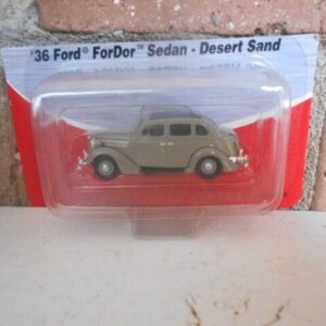CLASSIC METAL WORKS HO Scale 46 Ford Four Door Sadan Desert Sand #30221
