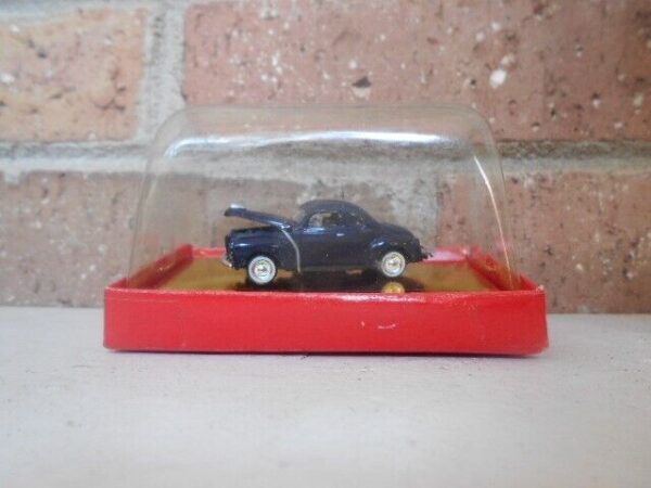 CLASSIC METAL WORKS HO Scale 1941 Plymouth Coupe #30105 - Image 2