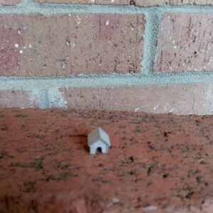 HO Scale Accessories Dog Houses (2 Per Pack) #388