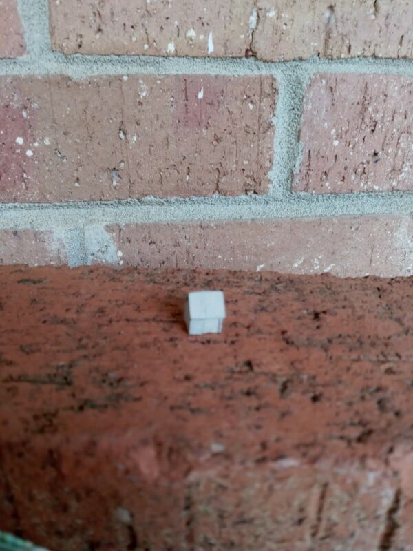 HO Scale Accessories Dog Houses (2 Per Pack) #388 - Image 3