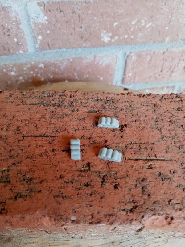 #2018 N Scale Accessories Detailed Sand Bags (3 Per Pack) - Image 3