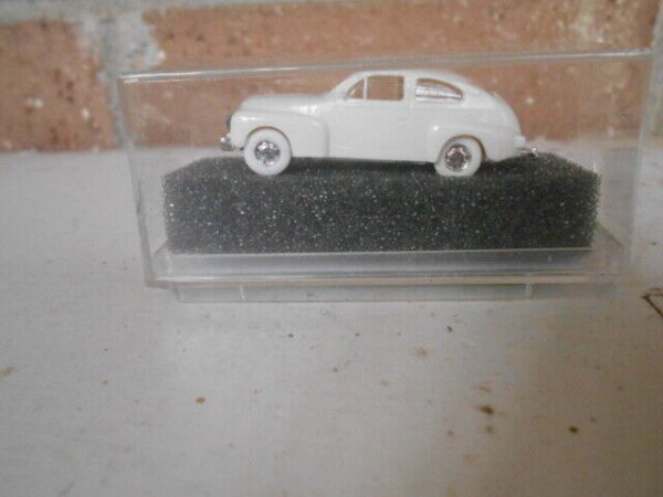 Praline HO Scale Volvo 544 Model White #3904