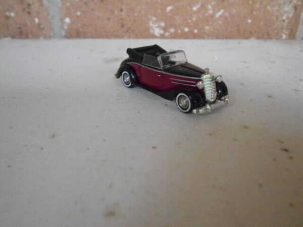 Busch HO Scale Mercedes 170-S Cabrio Black & Maroon #40507 - Image 3