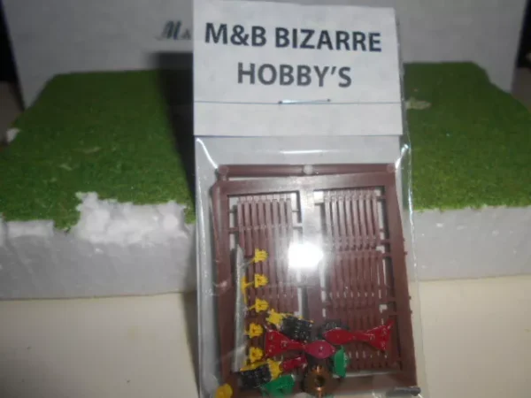 HO Scale Accessories Pallet's With Junk to go on pallet #10013 - Image 6