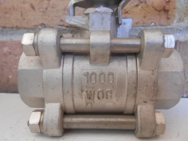 1" Socket Weld End Ball Valve Stainless Steel 316 Full Port 1000 WOG w. Lock - Image 2