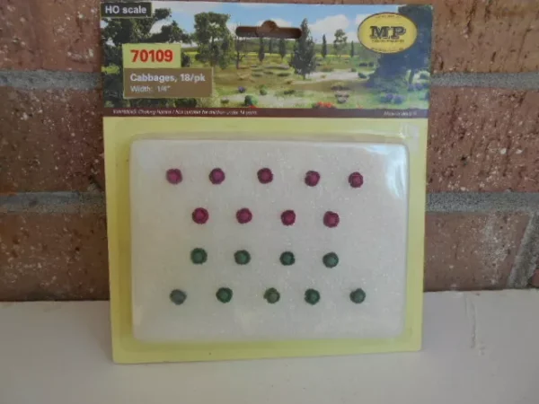 MP Scenery Products item #70109 HO Scale Cabbage 18/PK 1/4" Width