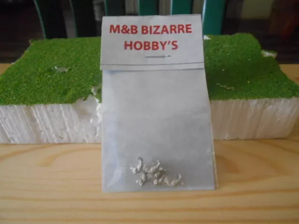 HO Scale Accessories Wolfs (3 Per Pack) #403