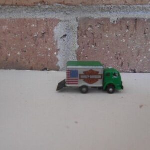 Classic Metale Works N Scale 53' White 3000 Box Truck Harley Rap Flag