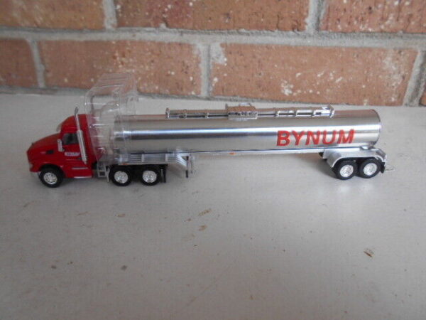 Truck N' Stuff HO Scale Cox Peterbilt Tractor 579 & Tanker Trailers #400696