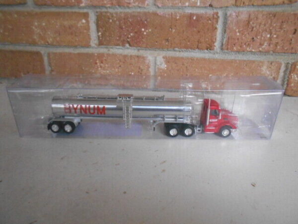 Truck N' Stuff HO Scale Panella Kenwort Tractor T680 & Tanker Trailers #400694