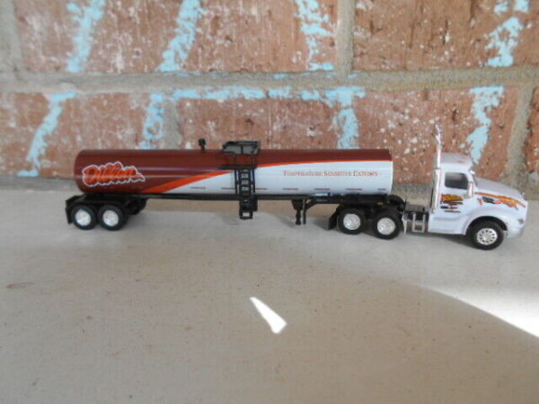 Trucks N' Stuff HO Scale Dillon Peterbilt Tractor 579 & Tanker Trailers #400693