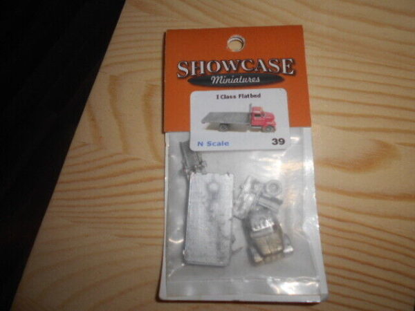 Showcase Miniatures N Scale I Class Flatbed Truck Kit #39