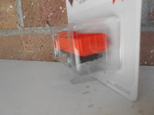 BOLEY Internationa Single Axel Truck With Wood Box & Overhead light  #4034-99 - Image 3