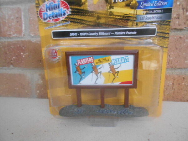 Classic Metal Works HO Scale #20242--1950 Planters Peanuts Country Billboard