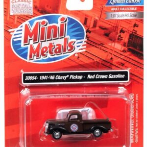 Classic Metal Works #30654 HO 1941-46 CHEVY PICKUP (RED CROWN GASOLINE)