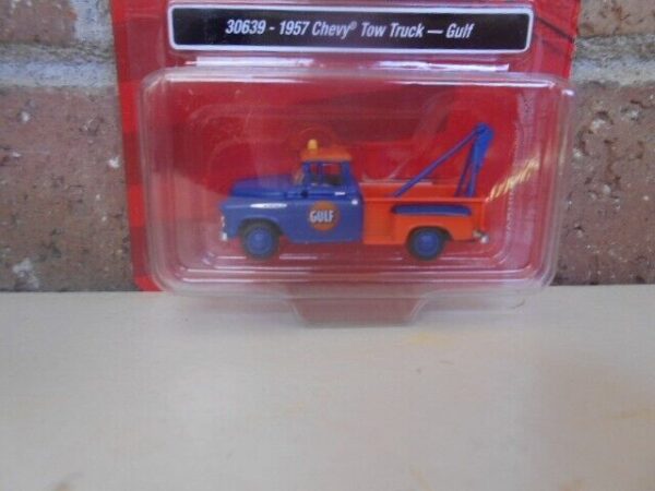 Classic Metal Works #30639 HO Scale 1957 Chevy Toe Truck GULF { Blue & Orange } - Image 2