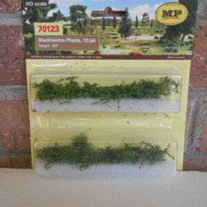 MP Scenery Products item #70123 HO Blackberries Plants 12/PK 5/8"