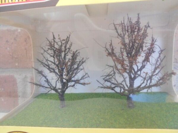 MP Scenery Products Item #70523 HO Scale Premiun Dry Trees 3'' to 4'' - Image 2