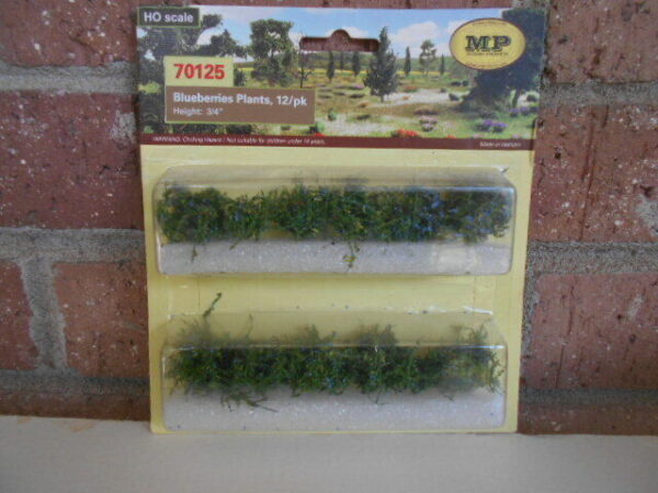 MP Scenery Products item #70125 HO Blueberries Plants 12/PK 5/8"