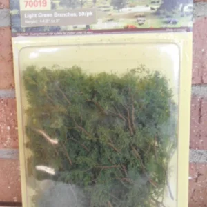 MP Scenery Products Item #70209 HO Scale Love Grass  5"x 6-1/8" 1/pk