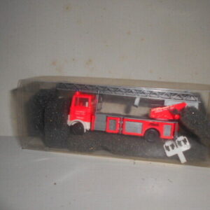 Praline/Busch #80771 HO Scale Mercedes B LP809 Fire Truck
