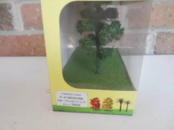 MP Scenery Products Item #70524 HO Scale Premiun Scots Pine Trees 3'' to 4'' - Image 4