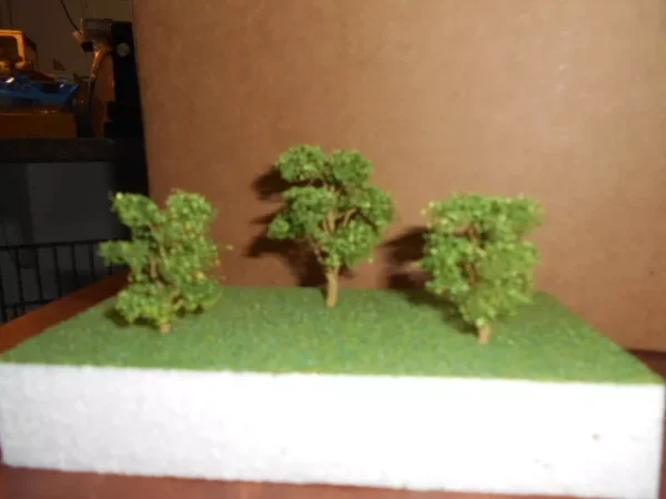 MP Scenery Products item # 70416 N-Scale 2" Elm Premium Trees - Image 2