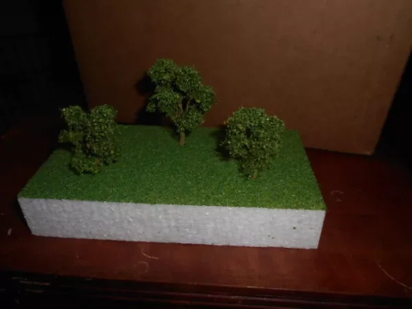 MP Scenery Products item # 70416 N-Scale 2" Elm Premium Trees