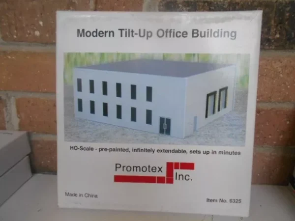 Promotex/Herpa  Modern Tilt-up Office Building  #6325 - Image 2