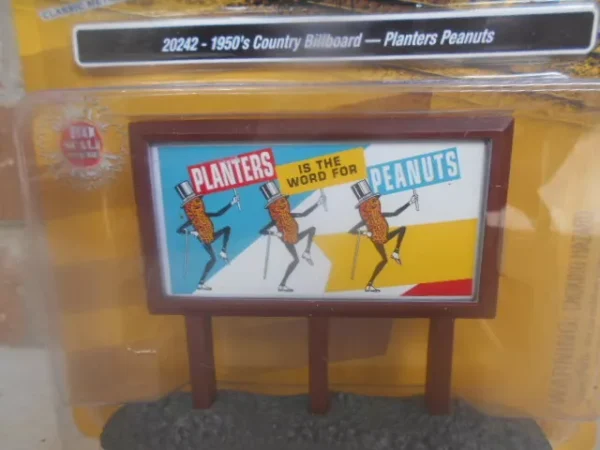 Classic Metal Works HO Scale #20242--1950 Planters Peanuts Country Billboard - Image 4