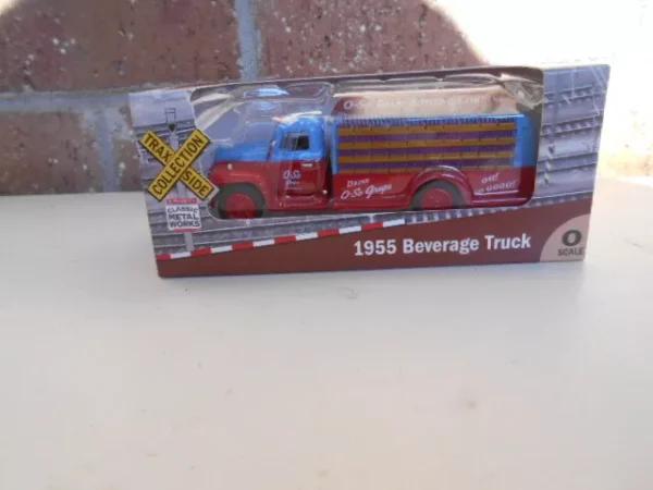 Classic Metal Works  O Scale  #TC302 1955 Beverage Truck - O So Grapee - Image 6